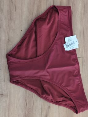 Women's Medium Amazon essentials Swim Bottoms.